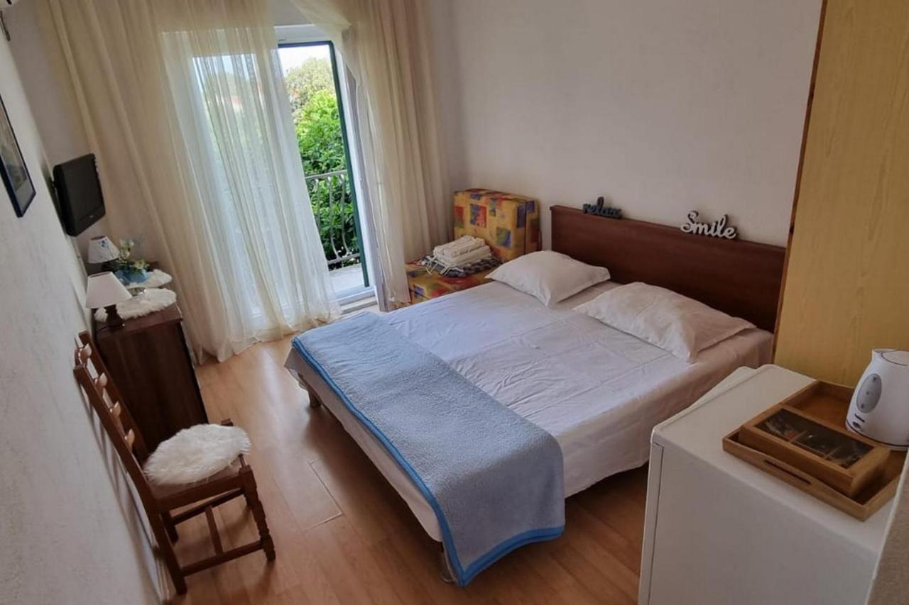 Apartments And Rooms With Parking Space Supetar, Brac - 5658 Exterior foto