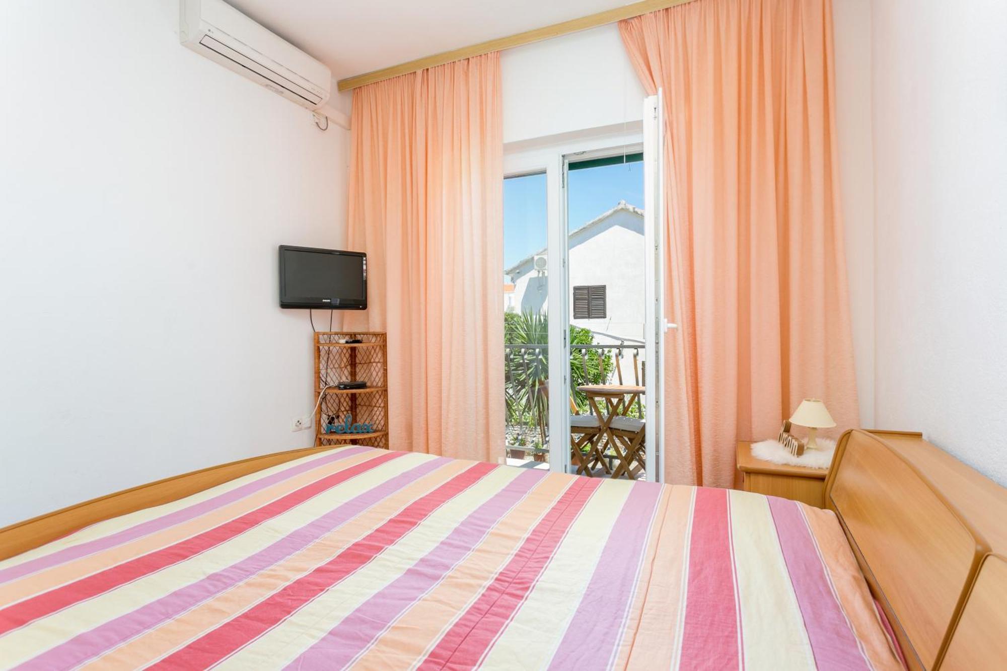 Apartments And Rooms With Parking Space Supetar, Brac - 5658 Zimmer foto